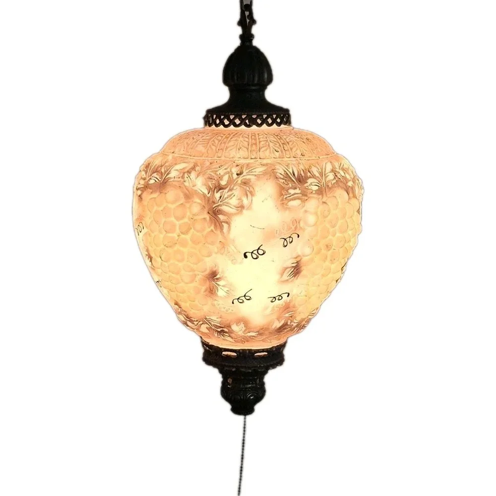 The Unbranded Brand vintage hanging